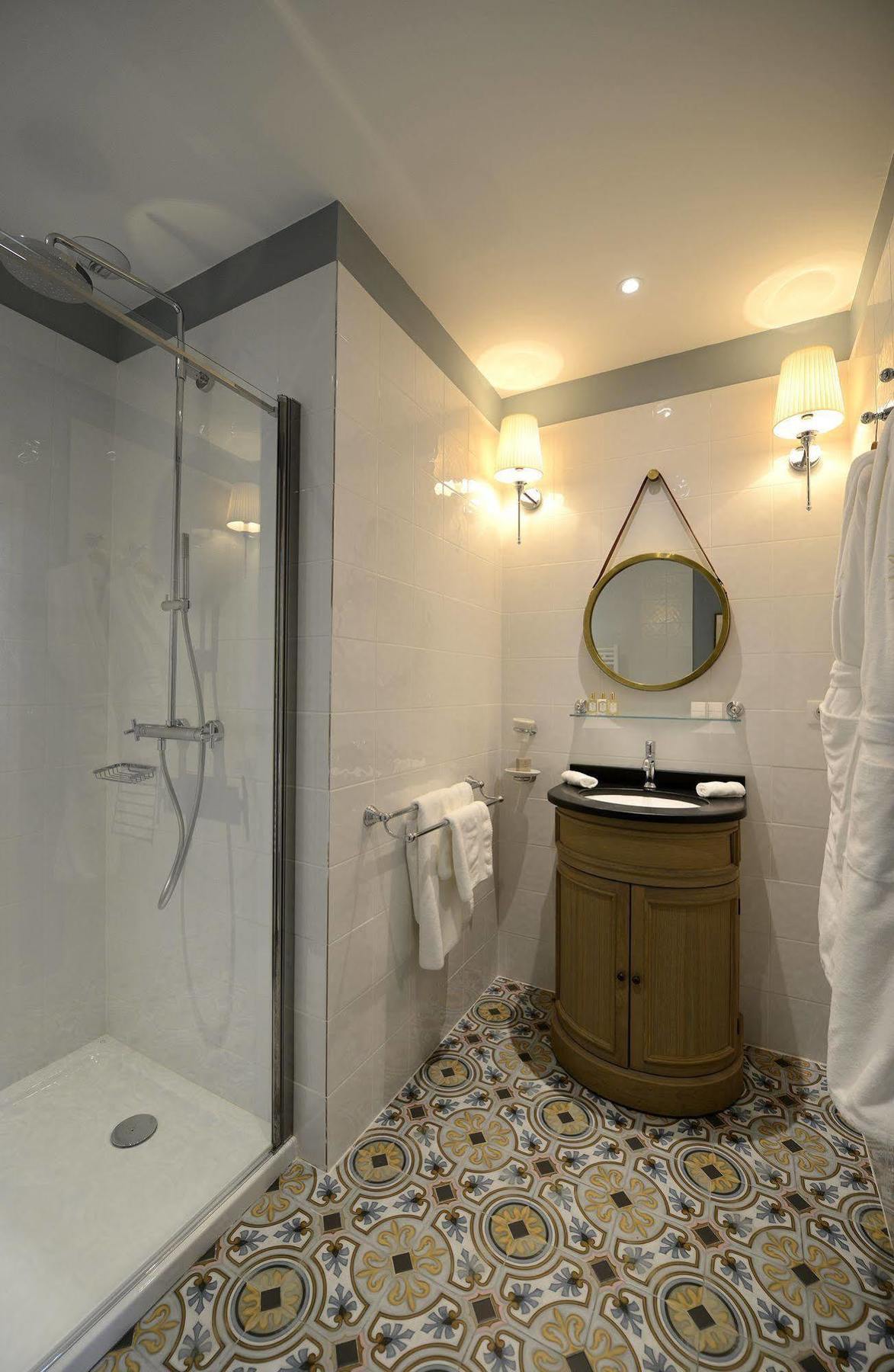 Grand Hotel Henri - Teritoria LʼIsle-sur-la-Sorgue Eksteriør billede